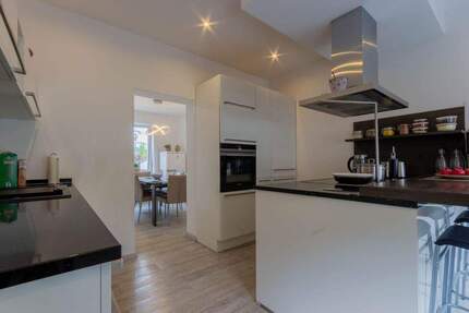 Haus Arnsberg Neheim-Hüsten - 8 Zimmer, 185 m&sup2;, 399.000&euro; | Angebot:25703020