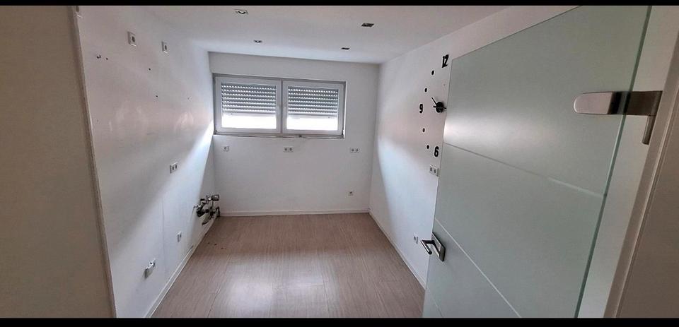 Etagenwohnung Ahlen - 2 Zimmer, 65 m&sup2;, 700&euro; | Angebot:26032952