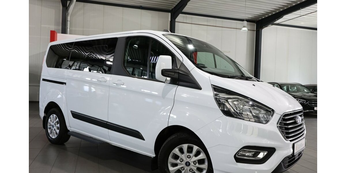 Ford Tourneo Custom 2.0 TDCI 320 L1 / 8-SITZER / NAVI 119.000 km 27.777 &euro; Hamm 59077