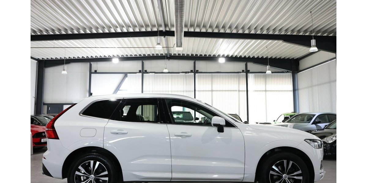 Volvo XC60 D4 MOMENTUM PRO / PANORAMA, MATRIX-LED 130.000 km 26.777 &euro; Hamm 59077
