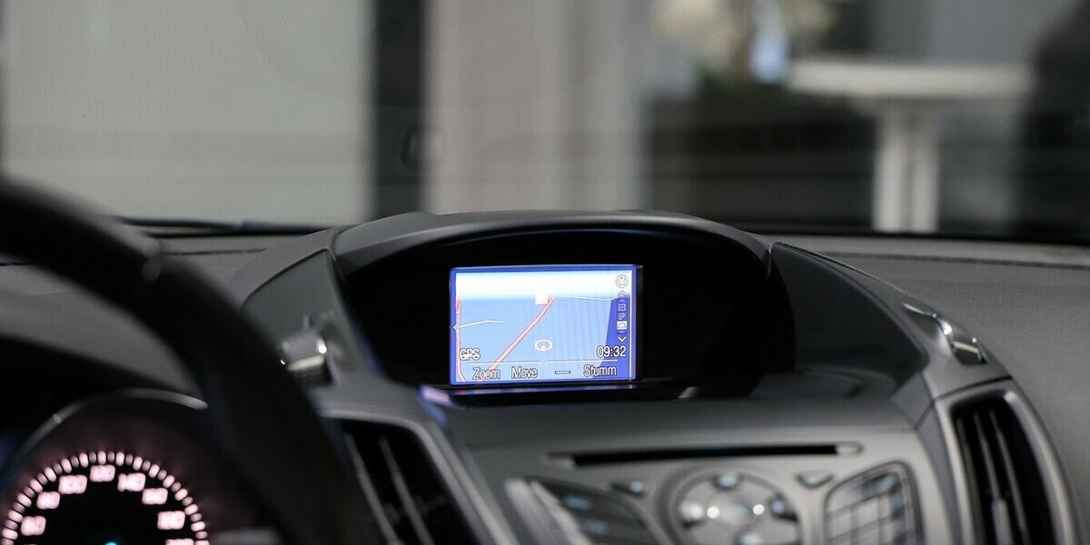 Ford Kuga 2.0 TDCI 4x4 TITANIUM / LEDER / NAVI+ 90.000 km 12.333 &euro; Hamm 59077