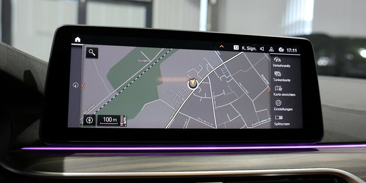 BMW 530i Touring INNOVATION LUXURY-LINE BUSINESS 45.000 km 38.777 &euro; Hamm 59077