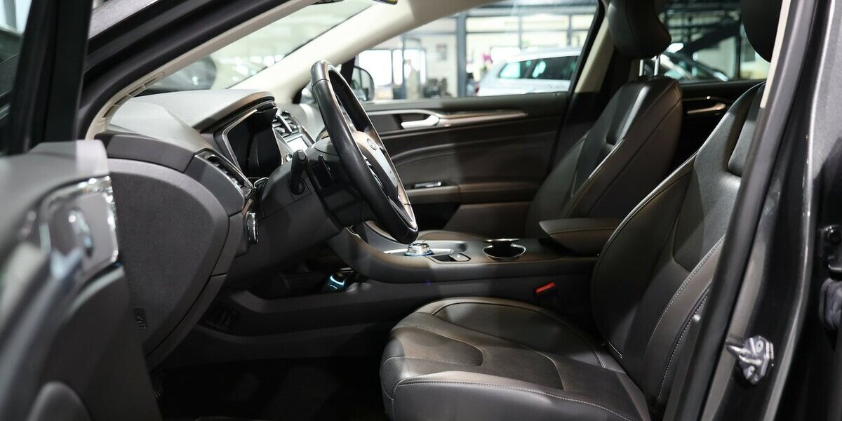 Ford Mondeo Tunier 2.0 EB TITANIUM / VOLL-LEDER, LED 115.000 km 17.555 &euro; Hamm 59077