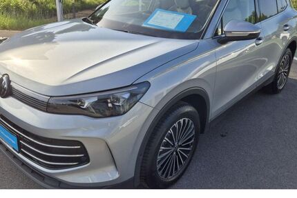 VW Tiguan 23.500 km 42.930 &euro; Hamm 59065