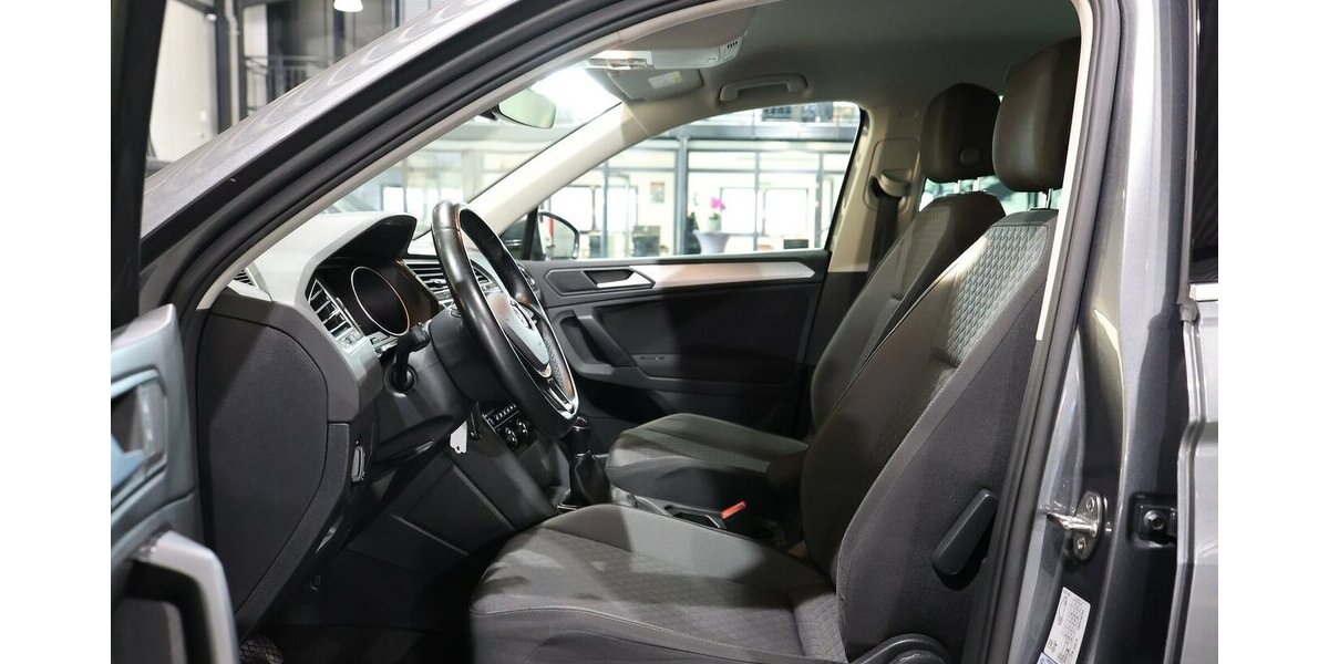 VW Tiguan 2.0 TDI Comfortline / LED, ACC+LANE, NAVI 125.000 km 19.555 &euro; Hamm 59077