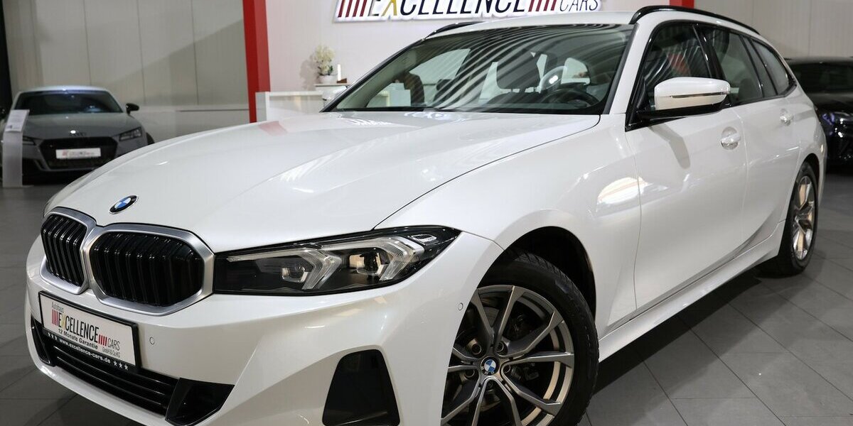 BMW 318d Touring SPORT SHADOW CURVED+NAV+KAMERA,LED 105.000 km 23.883 &euro; Hamm 59077