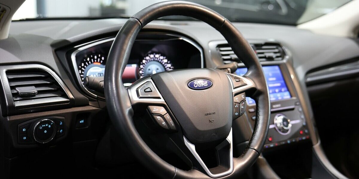 Ford Mondeo Tunier 2.0 EB TITANIUM / VOLL-LEDER, LED 115.000 km 17.555 &euro; Hamm 59077