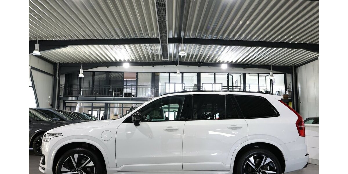 Volvo XC90 RECHARGE P-HEV AWD R-DESIGN SPORT 7-SITZER 137.000 km 36.991 &euro; Hamm 59077