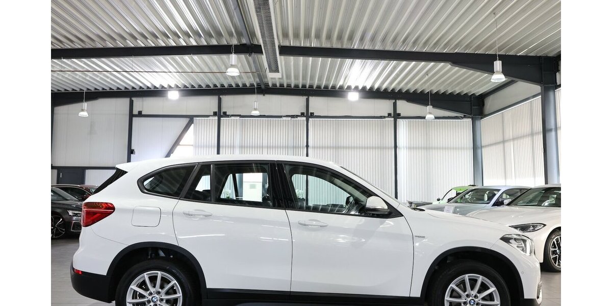 BMW X1 sDrive 18i Advantage WHITE / AUTOMATIK / 89.000 km 17.444 &euro; Hamm 59077