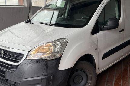 Peugeot Partner 52.500 km 6.500 &euro; Soest 59494