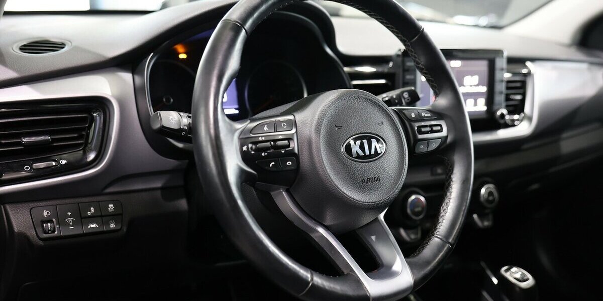 Kia Stonic 1.0 T-GDI PLATIUM-EDITION / SCHIEBEDACH / 62.000 km 13.777 &euro; Hamm 59077