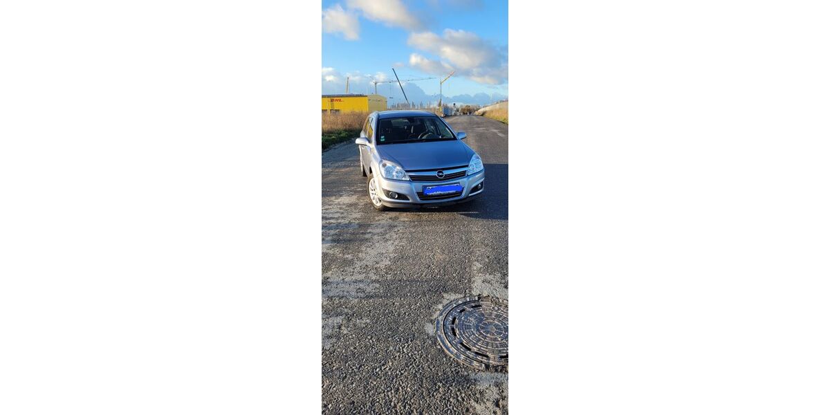 Opel Astra 82.000 km 3.299 &euro; Beckum 59269