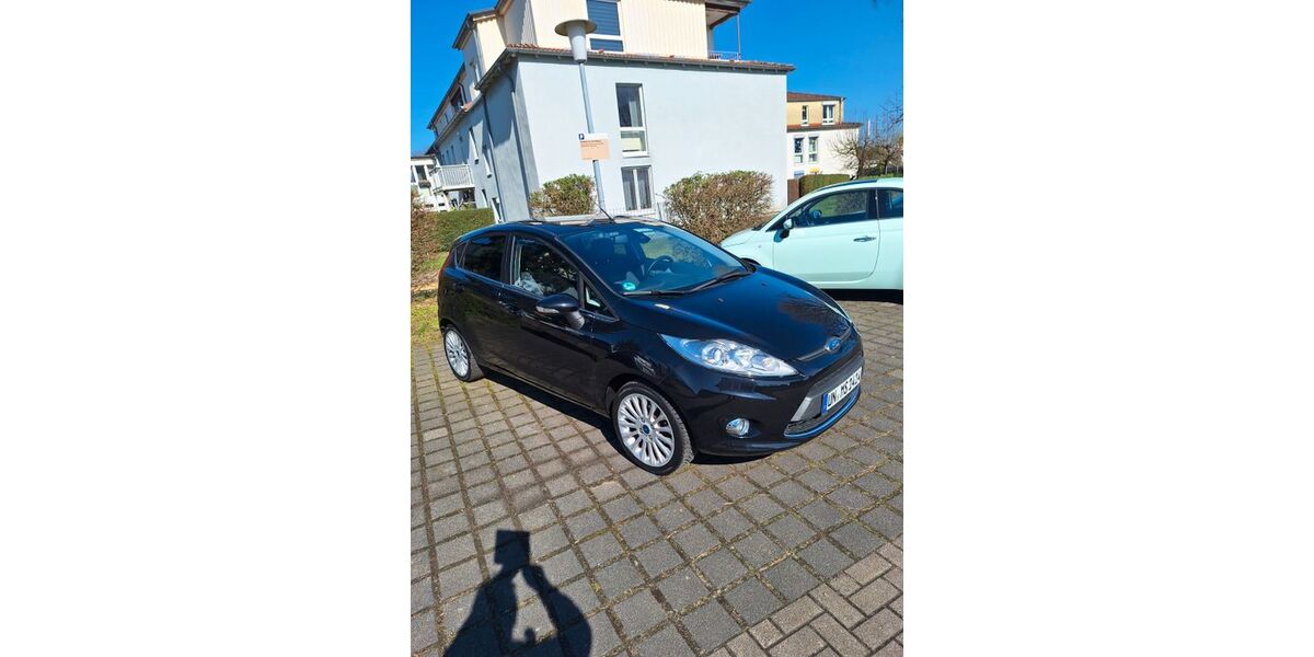 Ford Fiesta 60.500 km 5.700 &euro; Bergkamen 59192