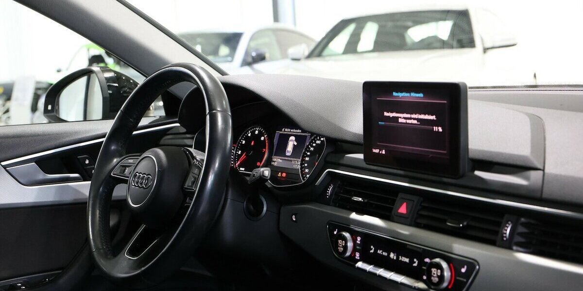 Audi A4 Avant 35 TFSI SPORT / 1.HAND / LED / NAVI+ 108.000 km 17.994 &euro; Hamm 59077