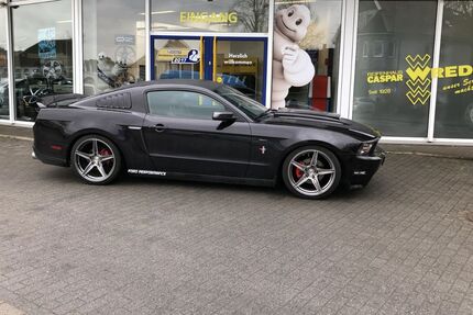 Ford Mustang 120.000 km 20.900 &euro; Beckum 59269