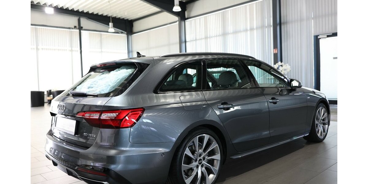 Audi A4 Avant 40 TFSI QUATTRO S-LINE SPORT BLACK TOP 113.000 km 26.888 &euro; Hamm 59077