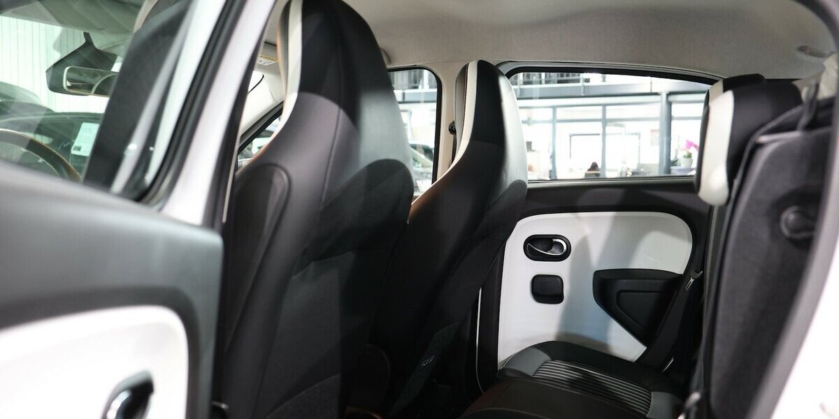 Renault Twingo INTENS ELECTRIC SPURHALTE, LEDER, KAMERA 12.000 km 13.111 &euro; Hamm 59077