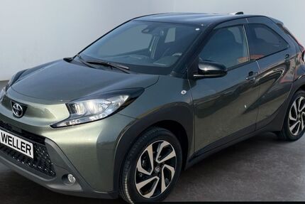 Toyota Aygo (X) 32.000 km 15.480 &euro; Hamm 59067