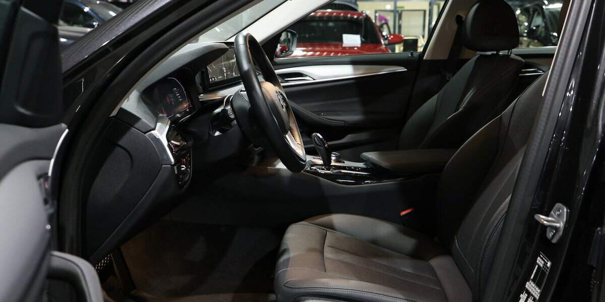 BMW 520d Touring xDrive BUSINESS EL.VOLL-LEDER, LED 14.000 km 38.111 &euro; Hamm 59077