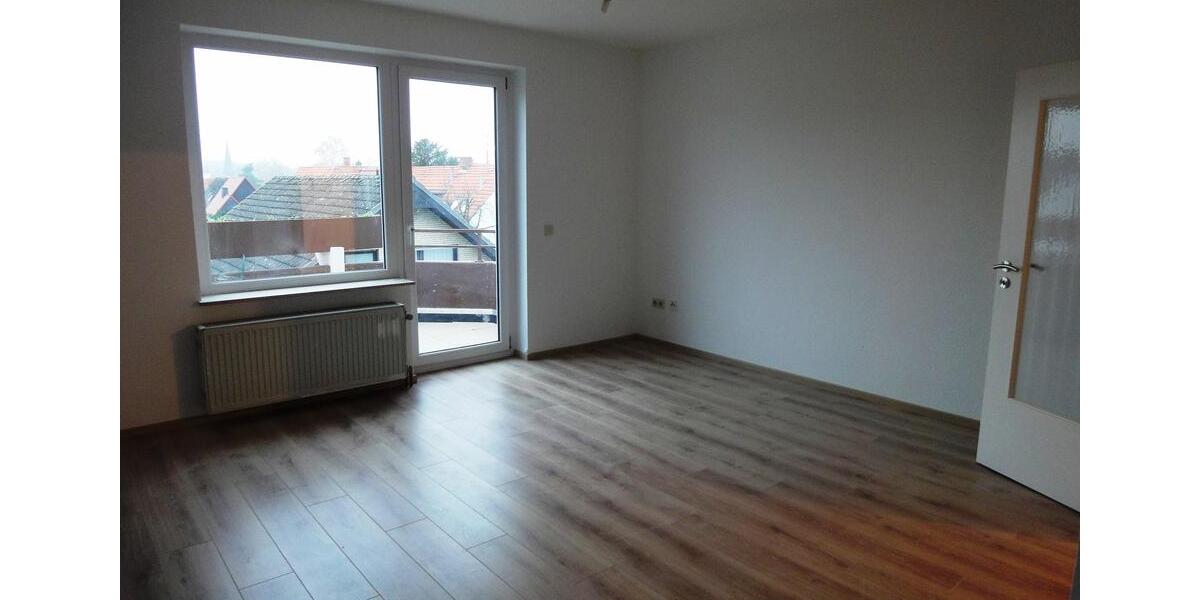 Dachgeschoßwohnung Bad Sassendorf - 3 Zimmer, 86 m&sup2;, 865&euro; | Angebot:25233608