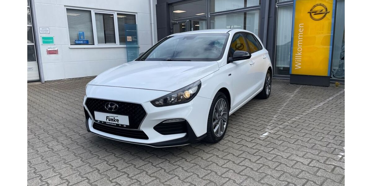 Hyundai i30 73.018 km 13.940 &euro; Ahlen 59229