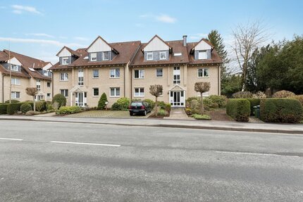 RESERVIERT - Sofort frei: Gepflegte 2-Zimmer-Erdgeschosswohnung mit großem Balkon & Tiefgaragenstellplatz - Wohnung Bad Sassendorf | Angebot:25851708