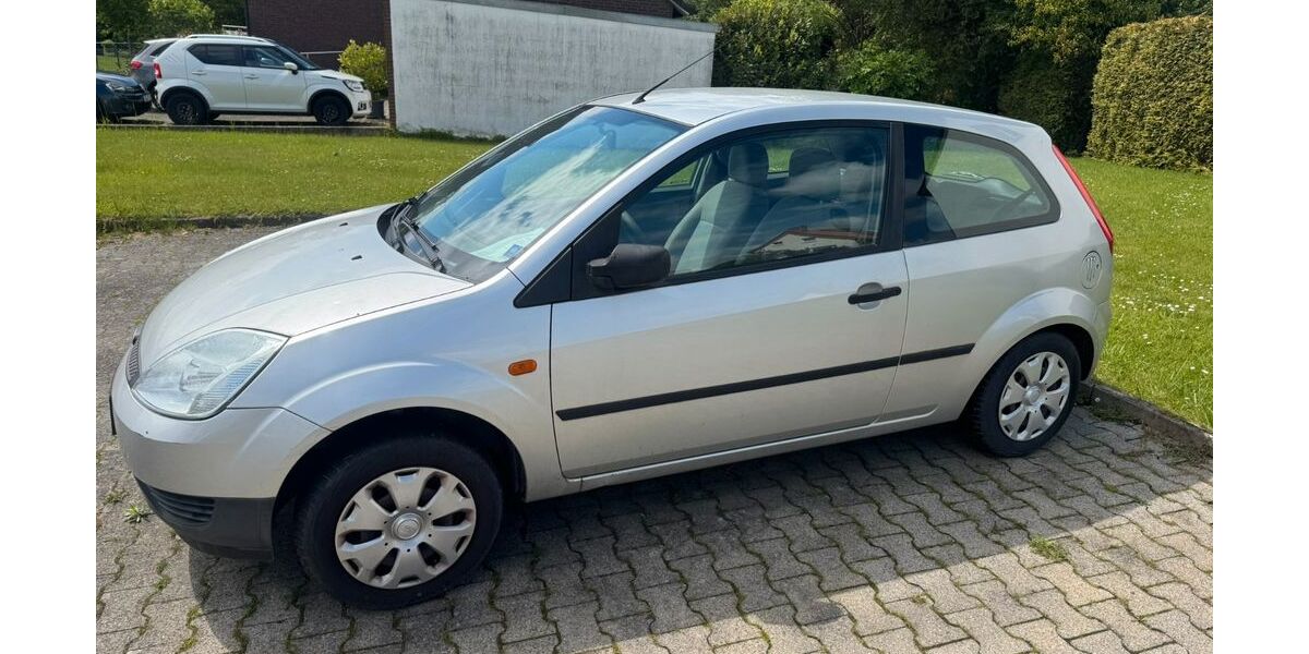 Ford Fiesta 154.000 km 750 &euro; Lippetal 59510