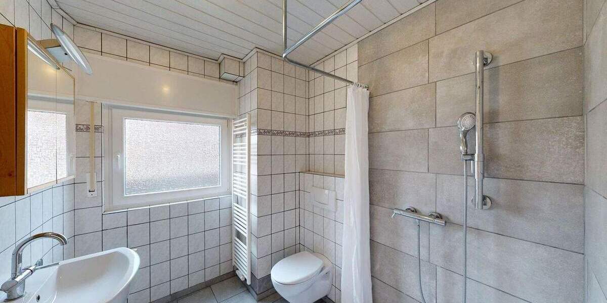 Mehrfamilienhaus, Wohnhaus Hamm Herringen - 7 Zimmer, 179 m&sup2;, 319.000&euro; | Angebot:25686296