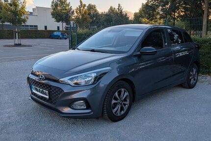 Hyundai i20 69.000 km 10.300 &euro; Soest 59494