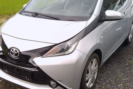 Toyota Aygo (X) 74.000 km 5.490 &euro; Warendorf 48231