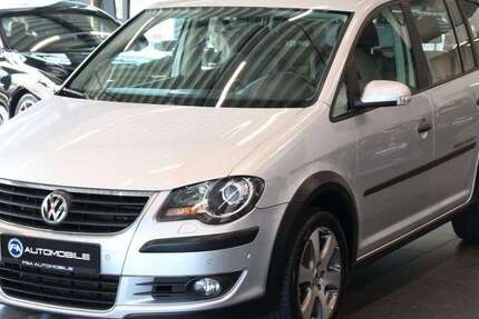 VW Touran 143.200 km 9.890 &euro; Bergkamen 59192