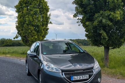 Peugeot 208 112.000 km 4.700 &euro; Unna 59427