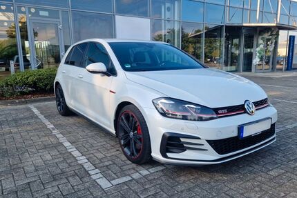 VW Golf 124.000 km 19.900 &euro; Beckum 59269