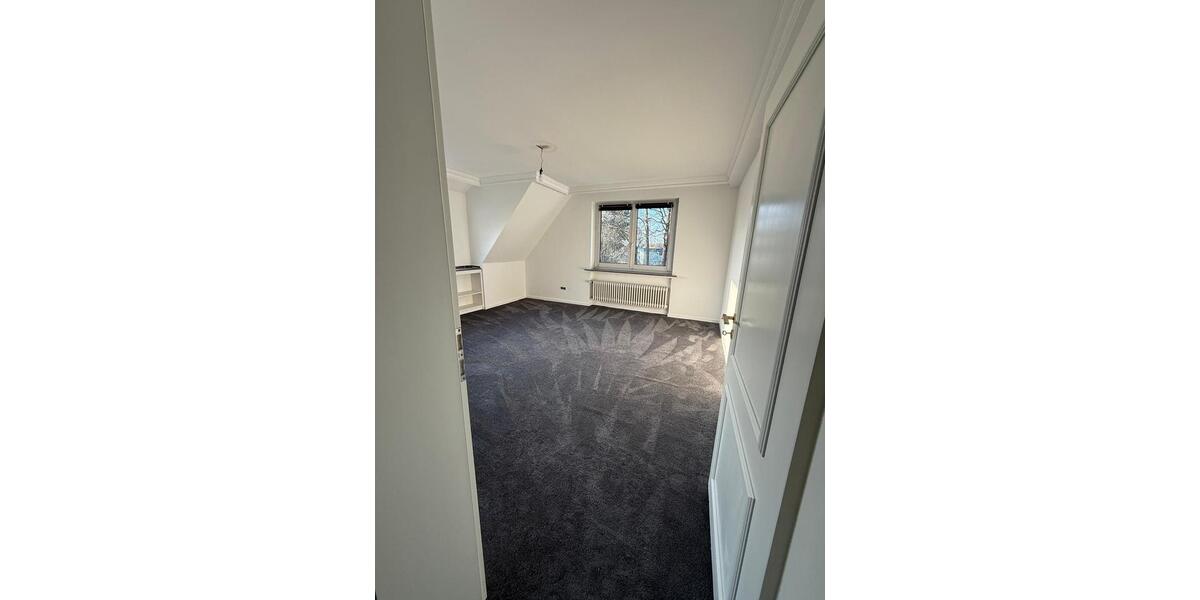 Doppelhaushälfte Soest - 6 Zimmer, 200 m&sup2;, 2.000&euro; | Angebot:25857395