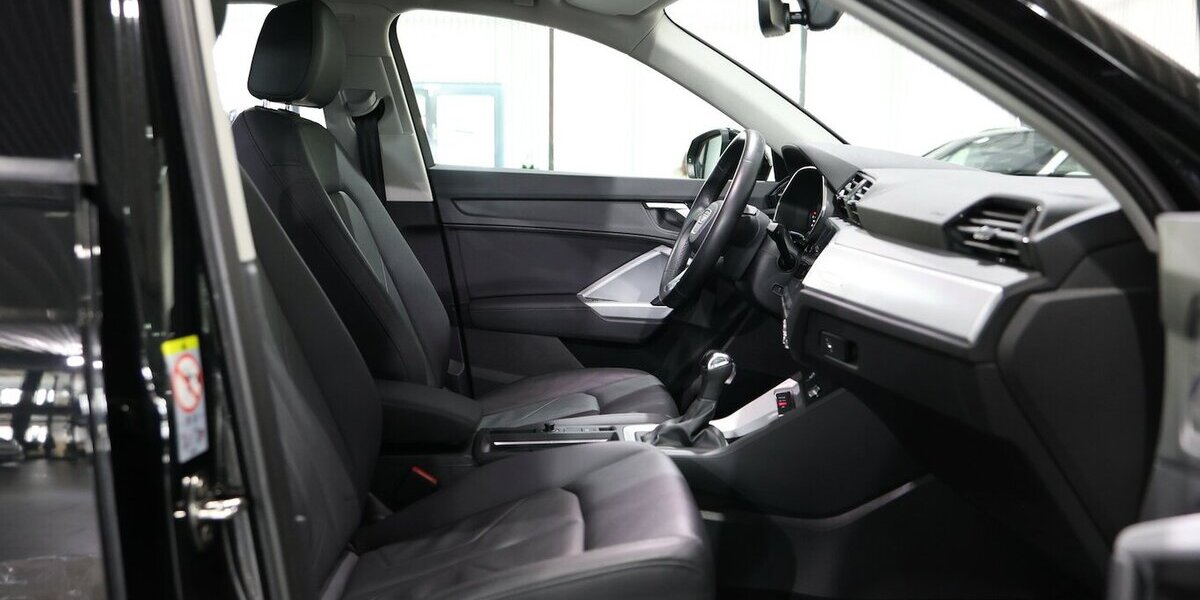 Audi Q3 35 TDI QUATTRO ADVANCED / LED, LEDER, VC 72.000 km 27.993 &euro; Hamm 59077