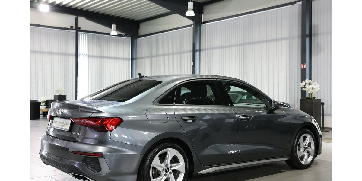 Audi A3 LIMOUSINE 30 TFSI S-LINE MATRIX, VOLL-LEDER 60.000 km 25.333 &euro; Hamm 59077