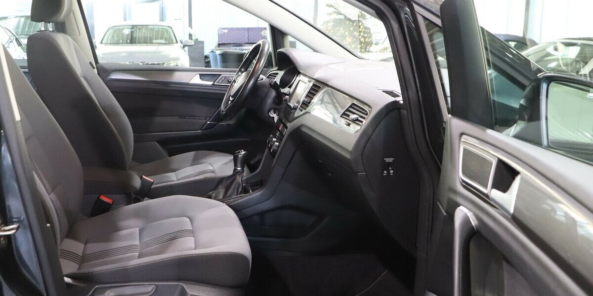 VW Golf Sportsvan 1.4 TSI ALLSTAR / XENON, NAVI-DM 119.000 km 12.111 &euro; Hamm 59077