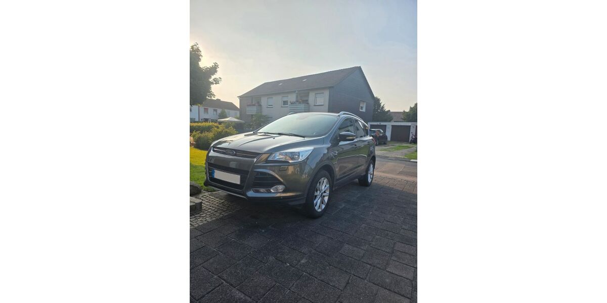 Ford Kuga 62.571 km 12.900 &euro; Unna 59427