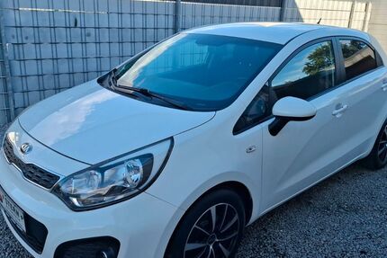 Kia Rio 144.000 km 5.490 &euro; Hamm 59067