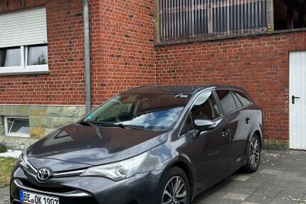 Toyota Avensis 198.000 km 10.400 &euro; Warendorf 48231