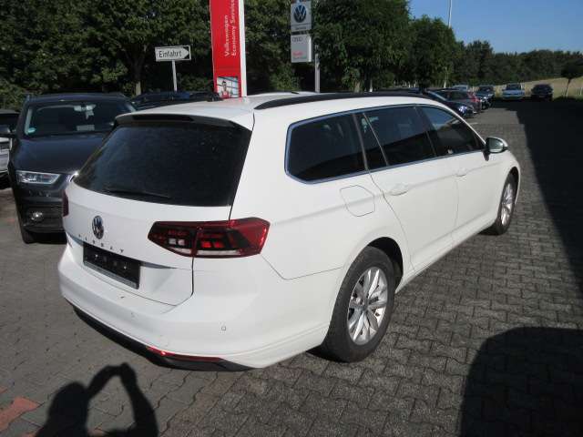 VW Passat Variant Business 2.0 TDI DSG NAVI AHK LED A 69.500 km 21.988 &euro; Bergkamen 59192