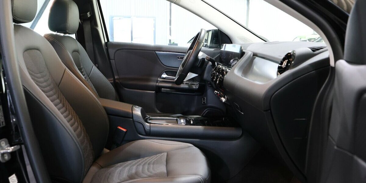 Mercedes-Benz GLA 180 ADVANCED SPORT / LEDER, LED, WIDESCREEN 7.000 km 32.888 &euro; Hamm 59077