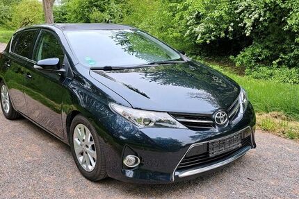 Toyota Auris 66.500 km 8.100 &euro; Beckum 59269