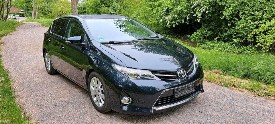 Toyota Auris 66.500 km 8.100 &euro; Beckum 59269