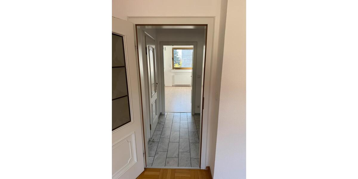 Dachgeschoßwohnung Hamm Braam-Ostwennemar - 3 Zimmer, 73 m&sup2;, 700&euro; | Angebot:26048078