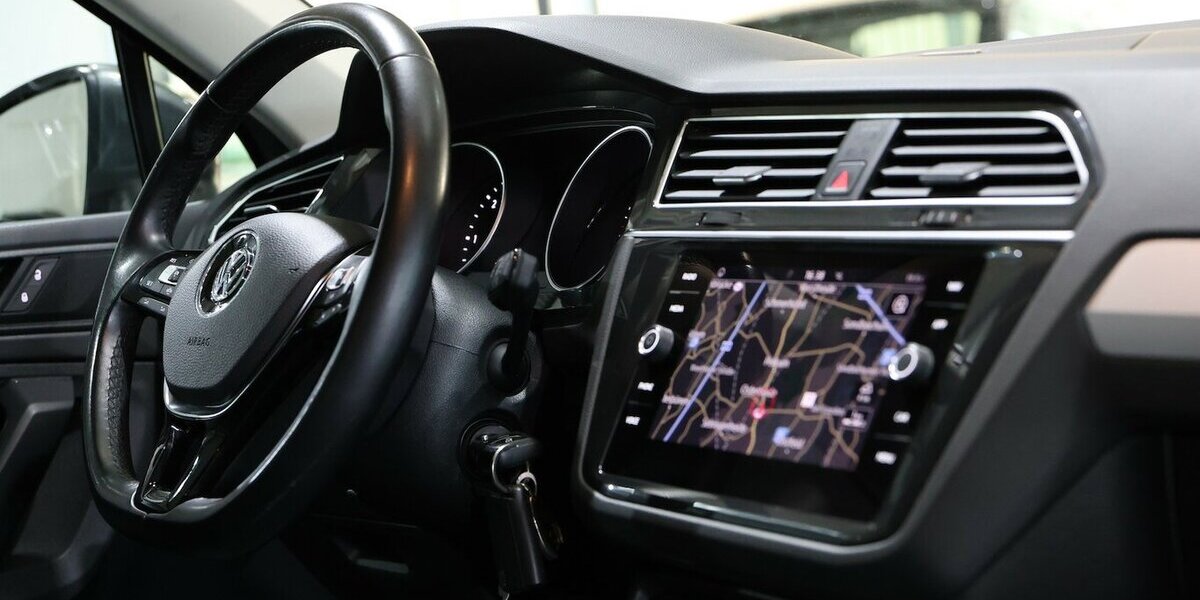 VW Tiguan 2.0 TDI Comfortline / LED, ACC+LANE, NAVI 125.000 km 19.555 &euro; Hamm 59077