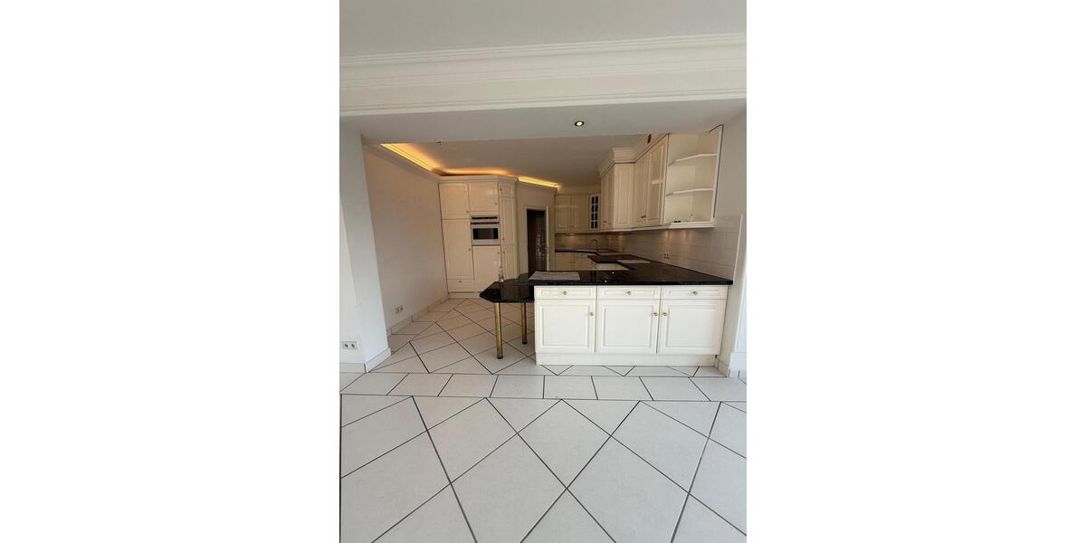 Doppelhaushälfte Soest - 6 Zimmer, 200 m&sup2;, 2.000&euro; | Angebot:25857395