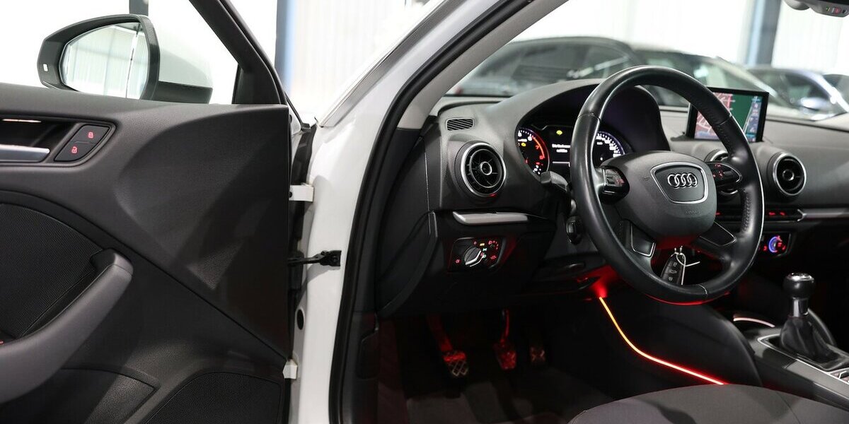 Audi A3 1.4 TFSI Attraction / NAVI-MMI / SR & WR 162.000 km 9.777 &euro; Hamm 59077