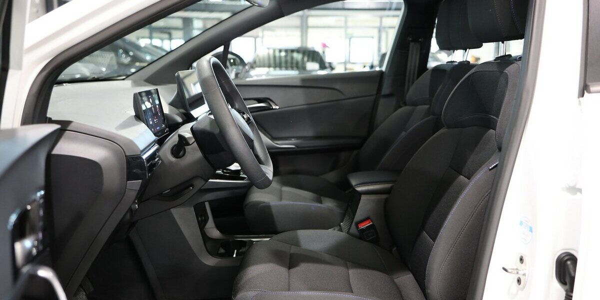 MG 4 ELECTRIC WHITE VIRTUAL, ACC+SPURHALTE, APPLE 50.000 km 17.555 &euro; Hamm 59077