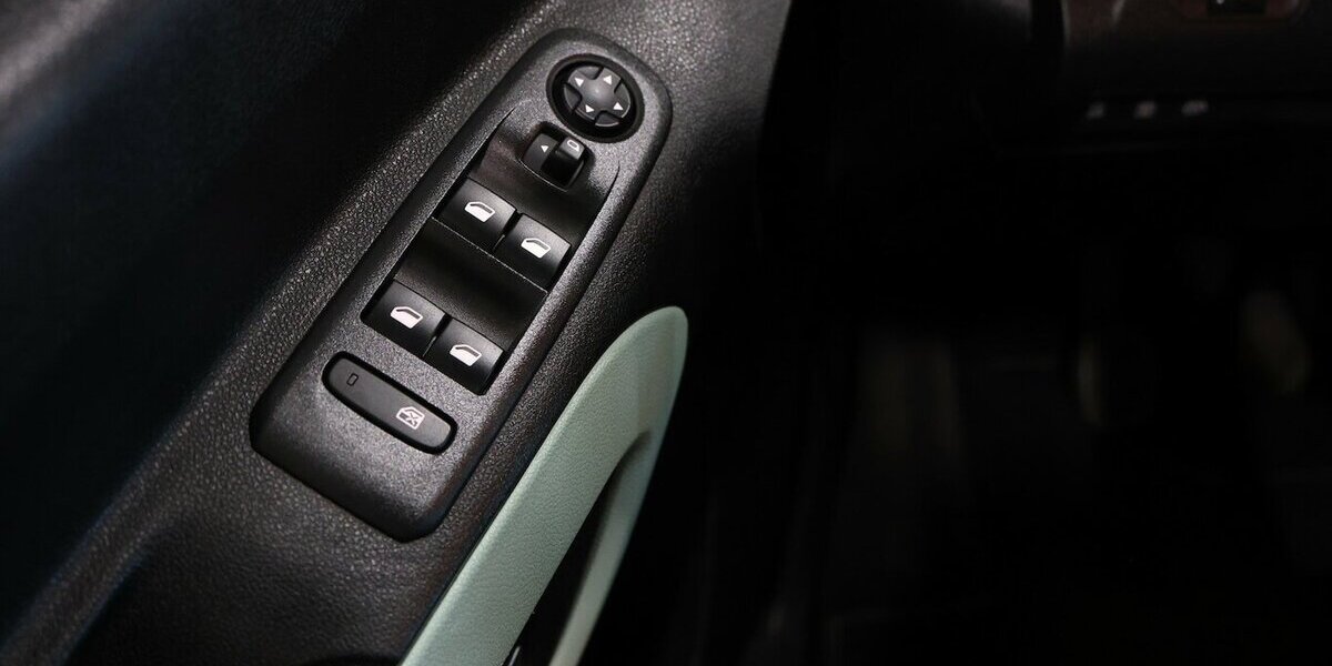 Citroen Berlingo 1.5 BLUE-HDI FEEL XL130 / 7-SITZER / 136.000 km 15.555 &euro; Hamm 59077